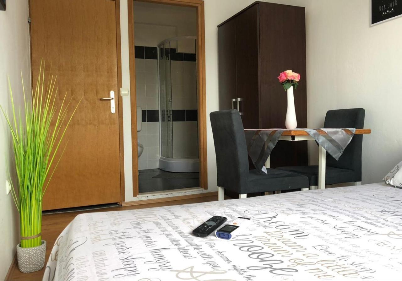Rooms For Two With Private Bathroom Near Split Center Exterior foto